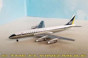 AeroClassics 1:400 DC-8-32 UAT / Aeromaritime F-BJLA - Picture 1 of 1