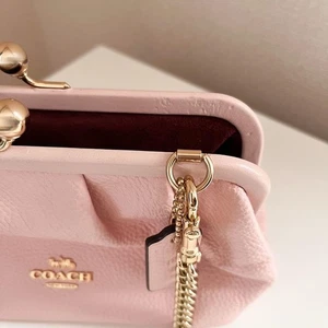 COACH Nora Kisslock Crossbody Bag Rosa Leder Schultertasche - Bild 1 von 8