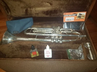 Bach Stradivarius LT180S37 37* Lightweight Silver Trumpet--Chem Cleaned Serviced - Image 1 of 4