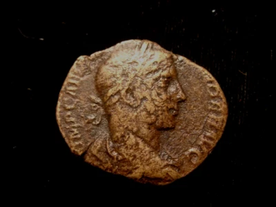 SEVERUS ALEXANDER. 222-235. SESTERCIO. FIDES MILITUM. Fides sosteniendo 2 estándares Foto 1 de 2
