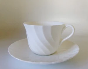 WEDGWOOD CANDLELIGHT TEA CUP & SAUCER - IMMACULATE - Picture 1 of 2
