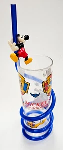 Taza de plástico del barrio de Mickey Mouse de Disney con pajita incorporada de colección - Imagen 1 de 6