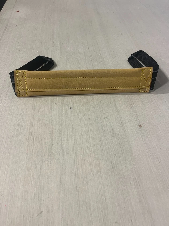 Juguete remolcador plano de cuero para entrenamiento de perros, 2 asas Foto 1 de 4