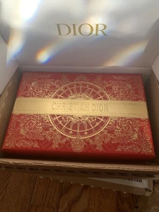DIOR 2025 Año Nuevo Lunar Edición Limitada Rojo Caja de Regalo 8.5"x5.5"x3” Envío Gratis - Imagen 1 de 4