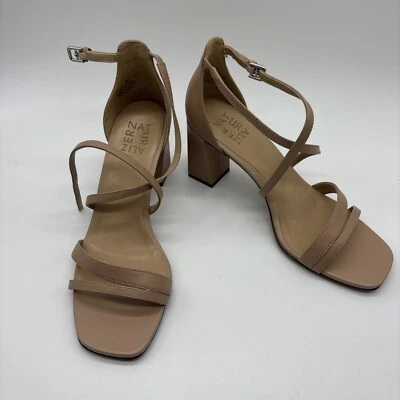 Sandalias Tiff Naturalizer para mujer, nude, talla 8 Foto 1 de 4