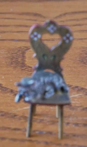 Franz Bergmann Bronze Katze sitzen auf Stuhl Figur kalt bemalt Österreich - Bild 1 von 6