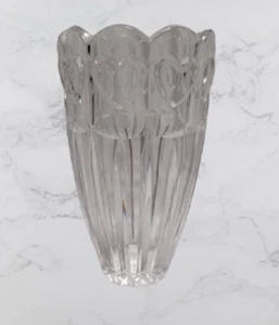 Fifth Avenue Lead Crystal Heart Vase - Picture 1 of 6