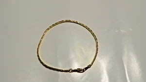14KGP 7.5 Bracelet. Stamped 14KGP with a unusual link - Picture 1 of 3