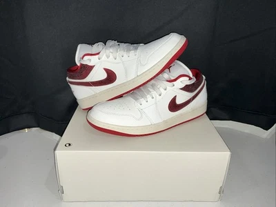 Air Jordan 1 Low SE Ruby Sail Blanco Rojo hj9338-106 Mujer Talla 10.5 Hombres Talla 9 Foto 1 de 4