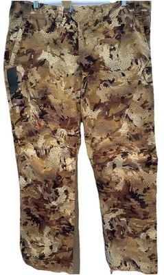 Sitka Grinder Pant Optifade Waterfowl Marsh Size 40.                      P19130 - Image 1 of 4