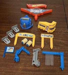 Hot Wheels Super Ultimate Garage Replacement Parts Lot Signs Car Wash - Picture 1 of 4