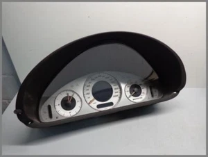 Cuadro de instrumentos velocímetro Mercedes W209 CLK 55 AMG 2095400547 MPH V8 original - Imagen 1 de 5