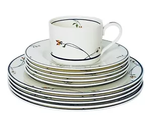Gorham ARIANA Town & Country Amber Blue Flowers Porcelain Bread & Butter Plate - Picture 1 of 15