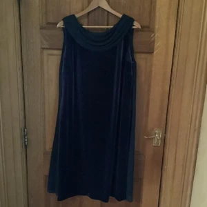 Jacques Vert Velvet Navy Dress Size 14 - Picture 1 of 4