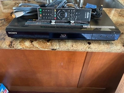 Sony Blue Ray Disk DVD Player BDP-S350 Excellent Condition + extras - Image 1 of 3