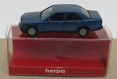 Herpa Ho 1/87 Mercedes Benz 190 E Blu Scuro IN Metallo Griglia Lucida #3040 Box - Immagine 1 di 4