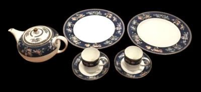 China de hueso Wedgwood azul siam hecho en Inglaterra 7 piezas Foto 1 de 4