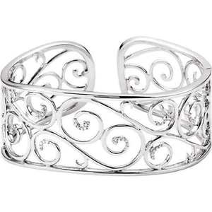 Brazalete filigrana con brazalete de diamantes de 7" en plata de ley (1/4 qt. tw.) - Imagen 1 de 3