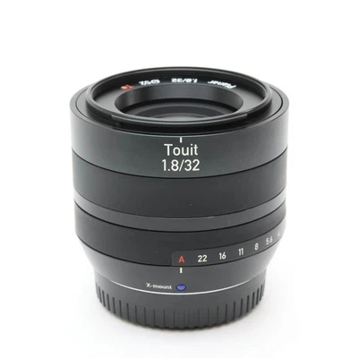 Carl Zeiss Touit 32mm F/1.8 (for Fuji X mount) #111 - Image 1 of 4