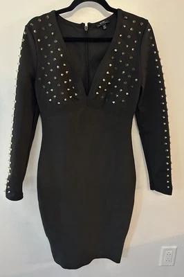 Vestido WOW Couture Etiqueta Dorada Negro Vendaje Bodycon Picos Dorados Cuello Talla Mediana Foto 1 de 4