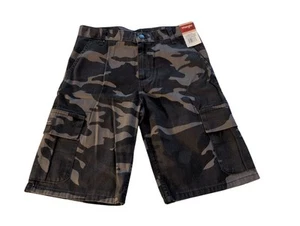 Wrangler Green Camo Pattern Cargo Shorts Boys Size 14 Dark Wash  - Picture 1 of 4