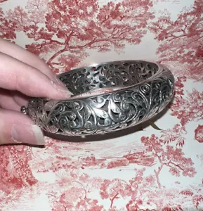 Silpada Sterling Silver "FOREVER STUNNING" Filigree Bangle Bracelet 7.5" Hinged - Picture 1 of 7