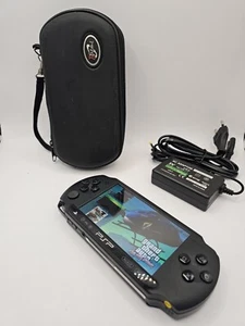 Sony PSP Street Console E1004 PlayStation Portable 4 GB Testata Completa - Imagen 1 de 7