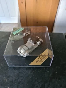 VITESSE - L161D - MORGAN 4/4 - SERIE V 1963 - CLOSED CABRIOLET - SILVER GREY - Picture 1 of 5