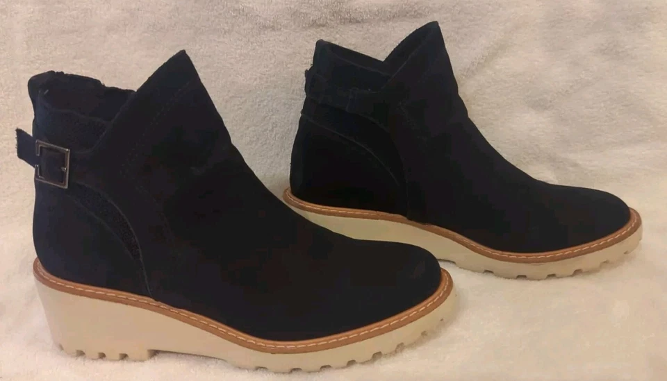 GB Free Spin Gamuza Negro Botines Cuña 1.5” Tacón Suela Gruesa Damas TALLA 7 Foto 1 de 4