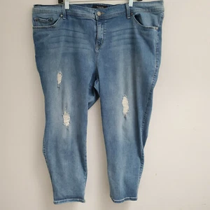 Torrid Girlfriend Jeans Women's SZ 24 Medium Wash Stretch Denim - Picture 1 of 6