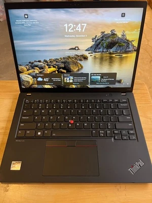 Lenovo T14s Gen4 (Tipo 21F8) AMD Ryzen 7 Pro 7840U 3.30, 512GB HDD, 32GB RAM Foto 1 de 4