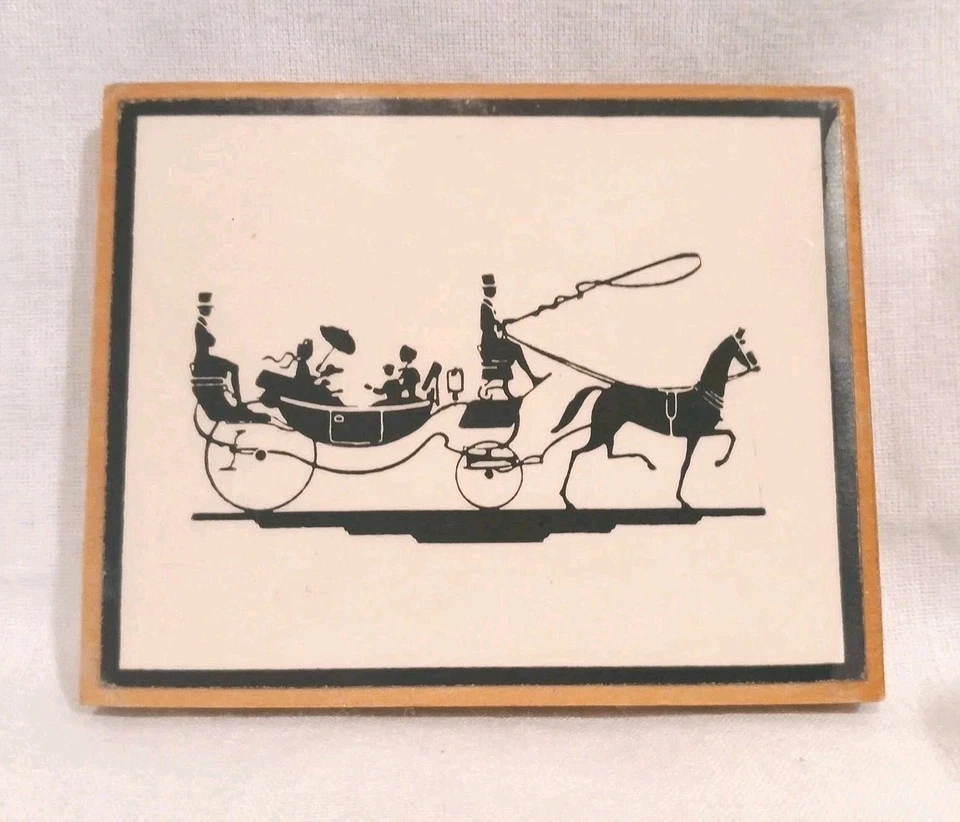 Placa de pared miniatura vintage silueta caballo y carruaje arte negro crema Foto 1 de 4