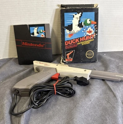 Duck Hunt (Nintendo NES, 1985) EN CAJA (FALTA MANUAL) CON ZAPPER GRIS Foto 1 de 4