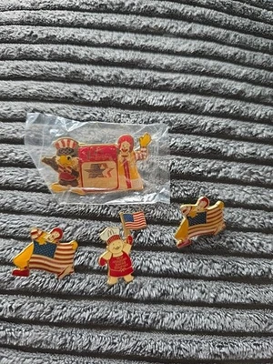 1984 LOS ANGELES OLYMPIC GAMES  XXIIIrd RONALD MCDONALD USA FLAG PIN - Image 1 of 2
