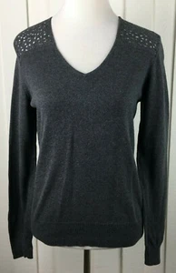 Van Heusen Knit Top Sweater Women's S Gray V-Neck Long Sleeve Perforated Yolk - Picture 1 of 7