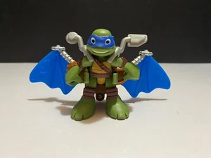 Playmates Teenage Mutant Ninja Turtles Half Shell Heroes Leonardo con planeador TMNT - Imagen 1 de 4