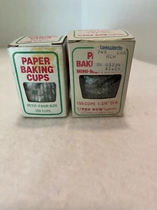 Vintage CHRISTMAS HOLIDAY Holly Berries Baking Cups USA Made Sealed Bags READ - Picture 1 of 4