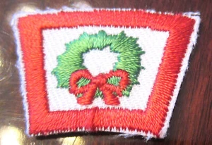 Vintage Uniform Patch Boy Scout Bsa Rocker Bar Award Red White Wreath Sales - Picture 1 of 1