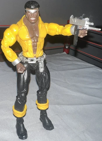 Power Man Luke Cage Marvel Legends Action Figure 2006 Toybiz Mojo Wave w/Gun 7” Cover
