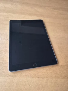 Apple iPad 6. Gen. 32GB, WLAN + Cellular, (Entsperrt), 24,64 cm, (9,7 Zoll) -... - Bild 1 von 4