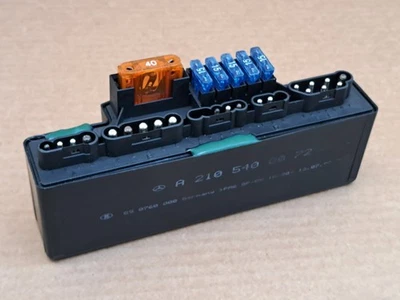 98-00 MERCEDES BENZ SLK230 OEM 2.3L ENGINE MANAGEMENT RELAY 2105400072 - Image 1 of 4