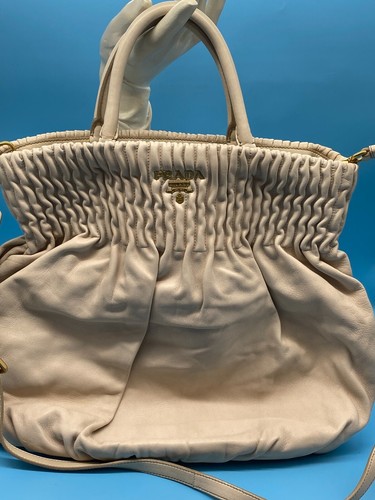 Tende nappa Prada cera pelle di lampada conciate molto morbide con manici e tracolla nuove