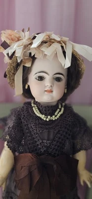  Merveilleuse  Poupée FRANÇOIS GAULTIER  taille 9 , bouche fermée  - Photo 1/4