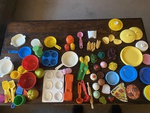 🔥Enorme Lote de 86 Piezas Fisher Price Diversión con Comida Juego Cuencos Cocina Tazas Utensilios! - Imagen 1 de 12