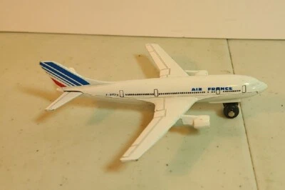 Vintage Matchbox Sky Busters A300 B. Airbus Air France White Die Cast - Image 1 of 4