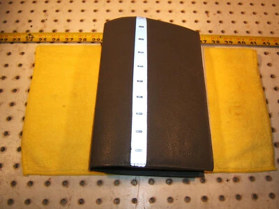 Volkswagen Touareg 2004 SUV manual del propietario 1 folleto con exterior gris VW 1 estuche Foto 1 de 4