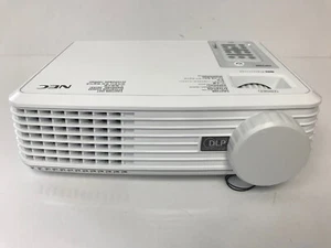 NEC NP200 PROJECTOR XGA CONFERENCE ROOM PROJECTOR IN ORIGINAL BOX 92 LAMP HRS - Picture 1 of 13