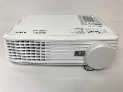NEC NP200 PROJECTOR XGA CONFERENCE ROOM PROJECTOR IN ORIGINAL BOX 92 LAMP HRS - Image 1 of 4