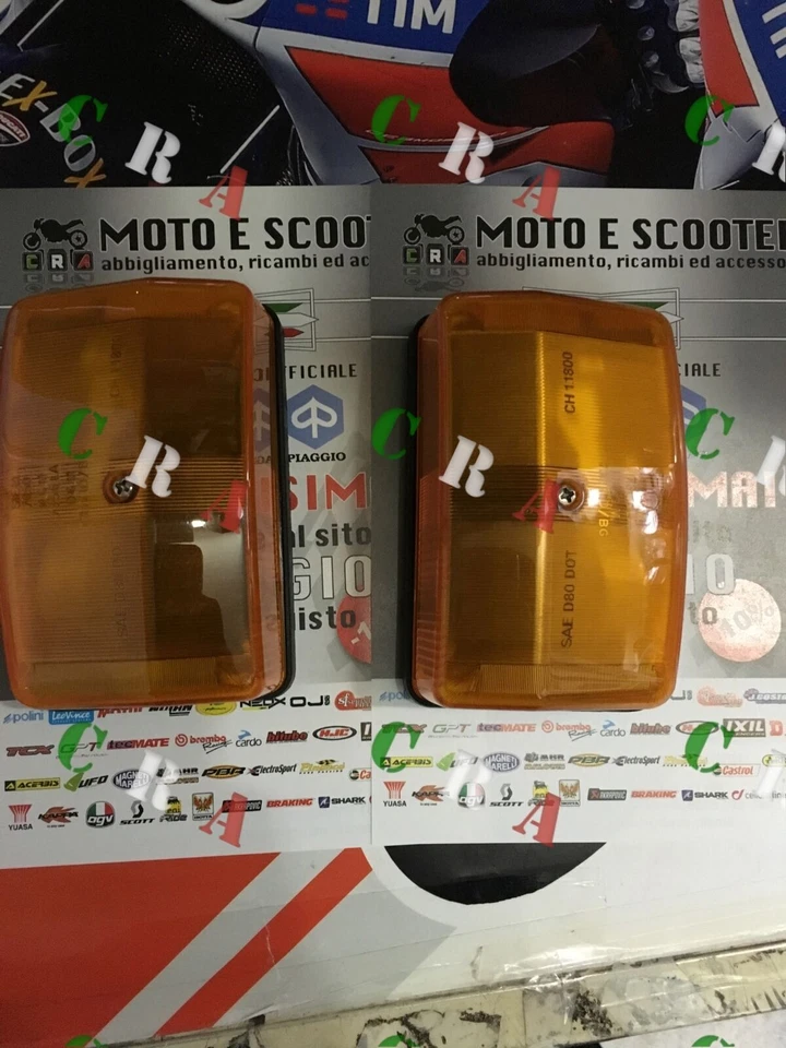 COPPIA INDICATORI DIREZIONALI DESTRO E SINISTRO PER PIAGGIO APE 50 TL4T-TL6T - Imagen 1 de 1