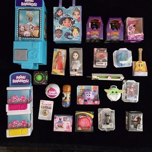 23pc LOT - Mini Brands Disney Store items, EUC! - Bild 1 von 12